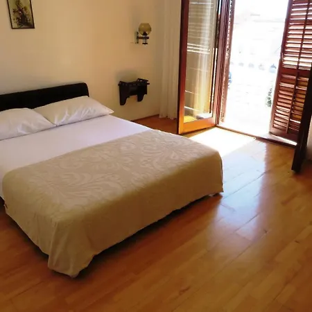 2 Holiday home *